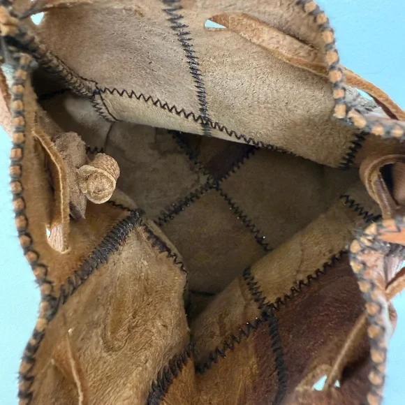 VINTAGE BROWN PATCHWORK LEATHER DRAWSTRING CROSSBODY BAG - Picture 5 of 11